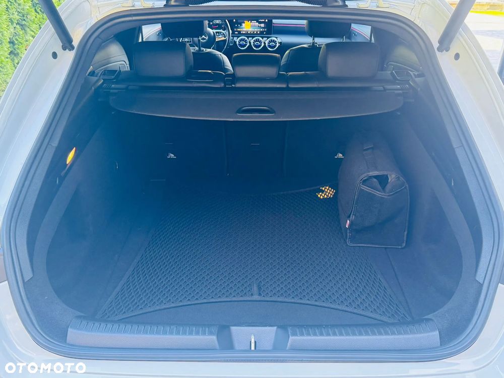Mercedes-Benz CLA - 8