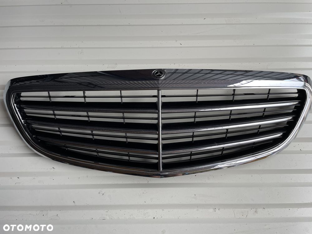 ATRAPA PRZÓD GRILL MERCEDES BENZ W205 C KLASA A2058806606