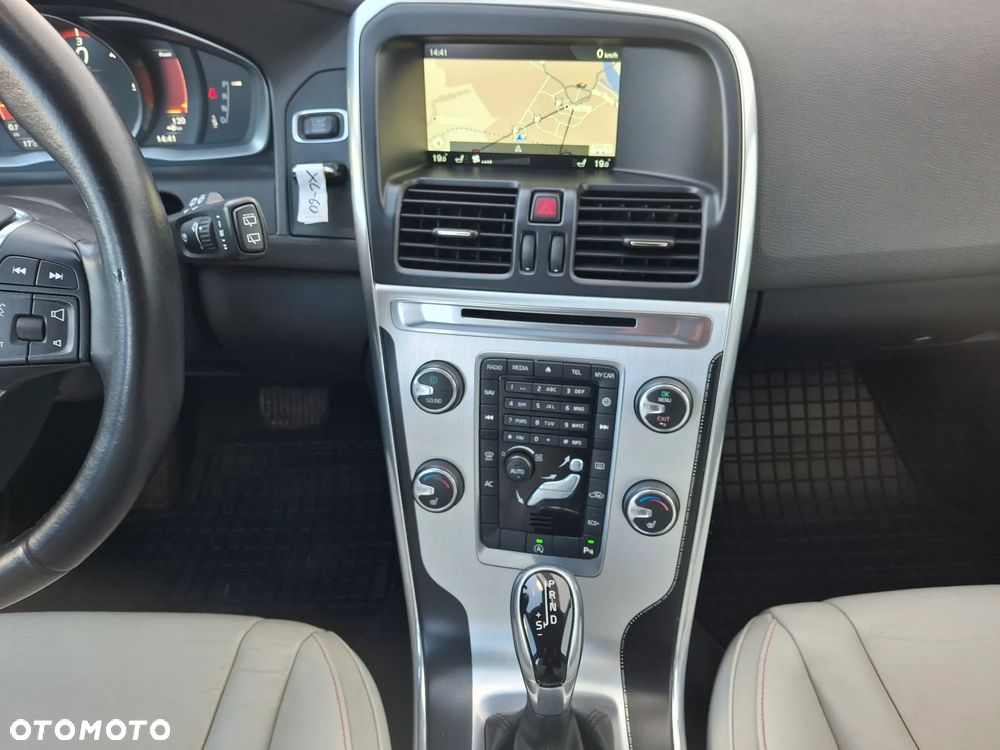 Volvo XC 60 D3 Geartronic Ocean Race - 24