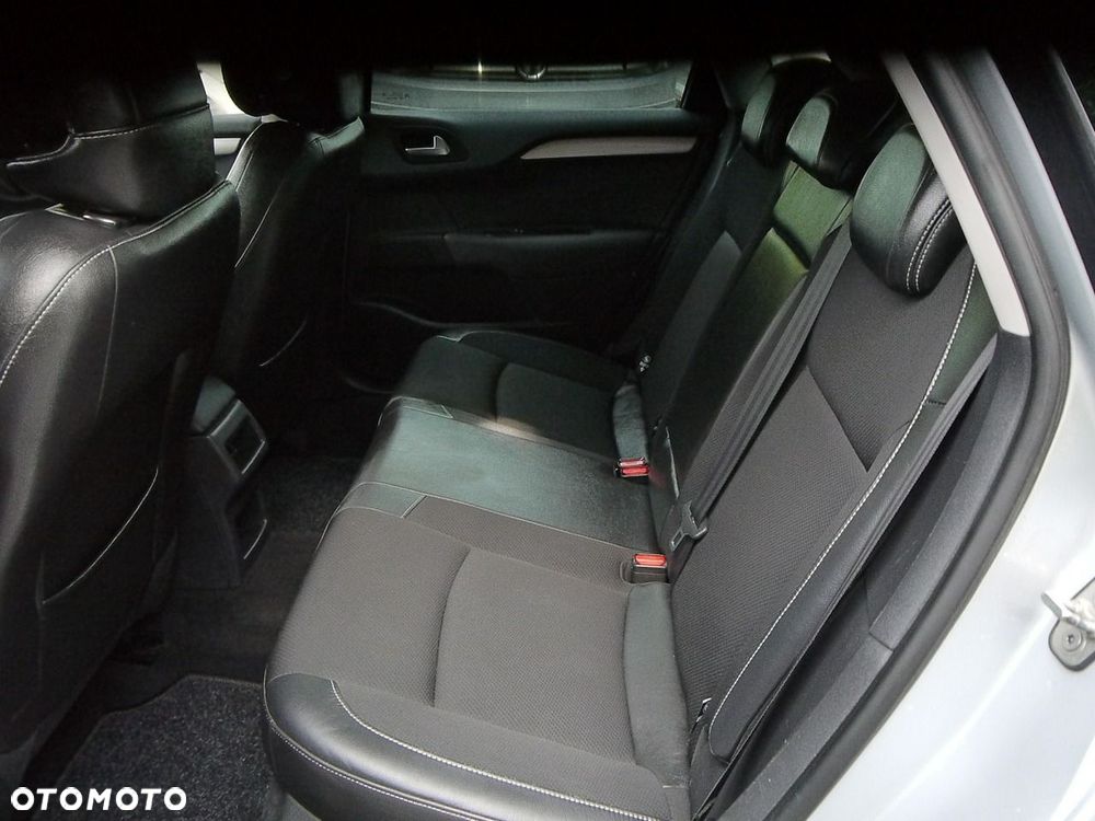 Citroën C4 e-HDi 110 Selection - 31