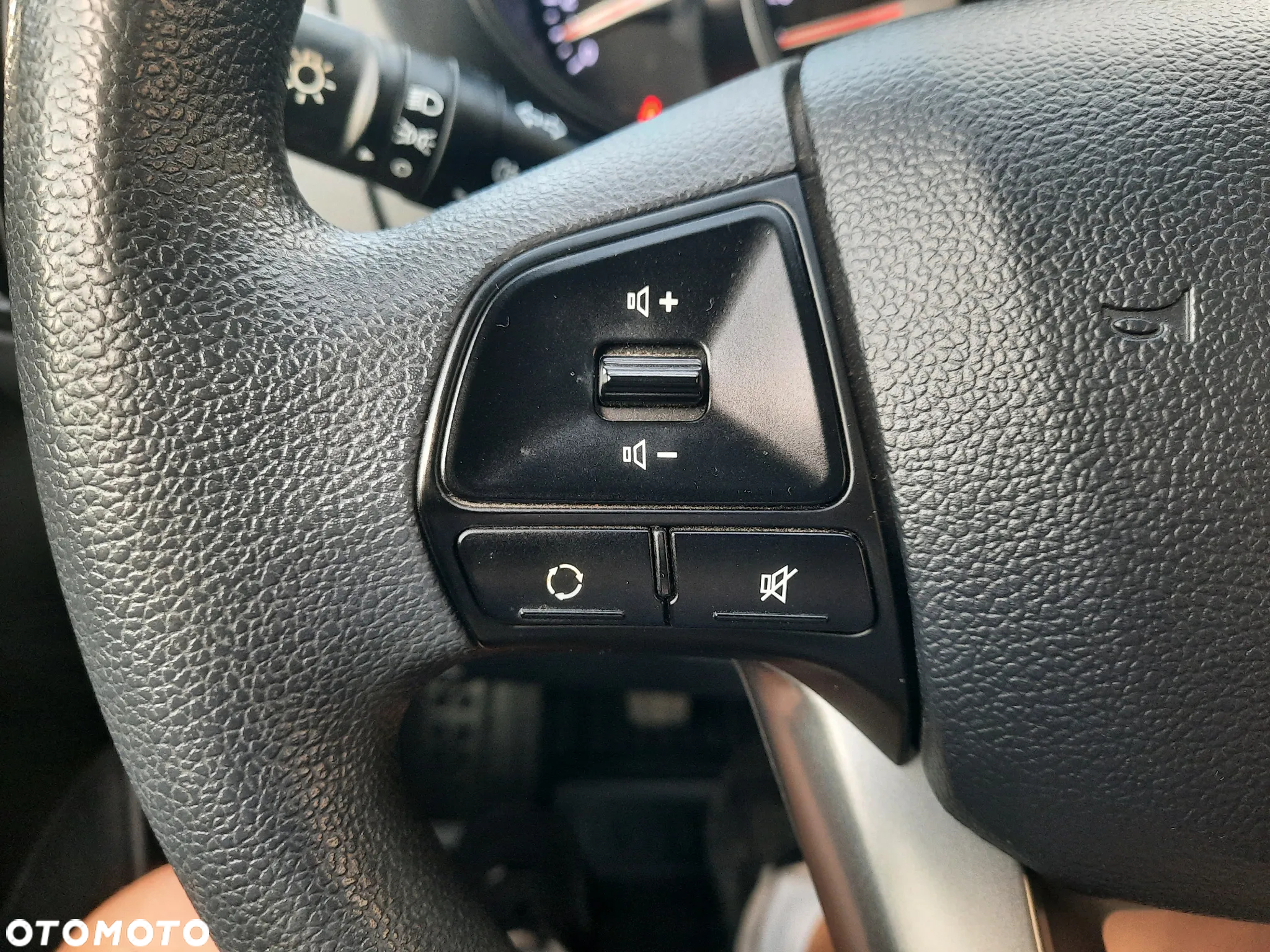 Kia Rio 1.2 Dream Team Edition - 13