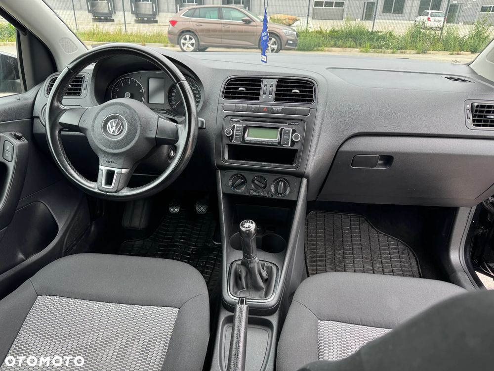 Volkswagen Polo - 8