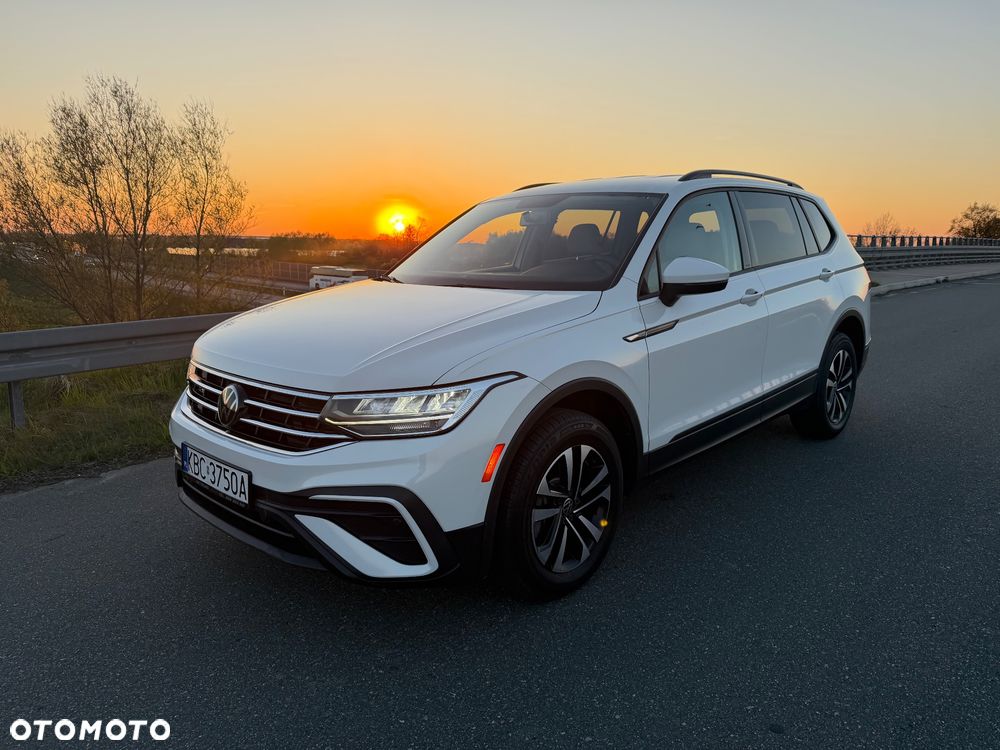 Volkswagen Tiguan - 1
