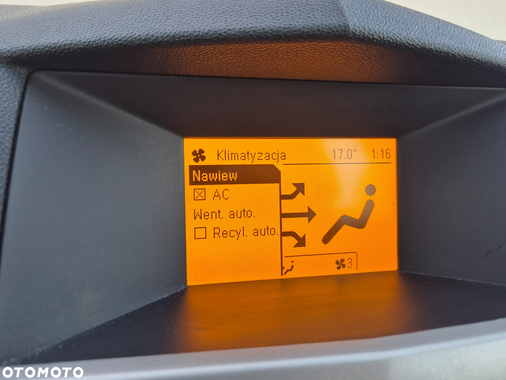 Opel Astra 1.6 Exklusiv - 37