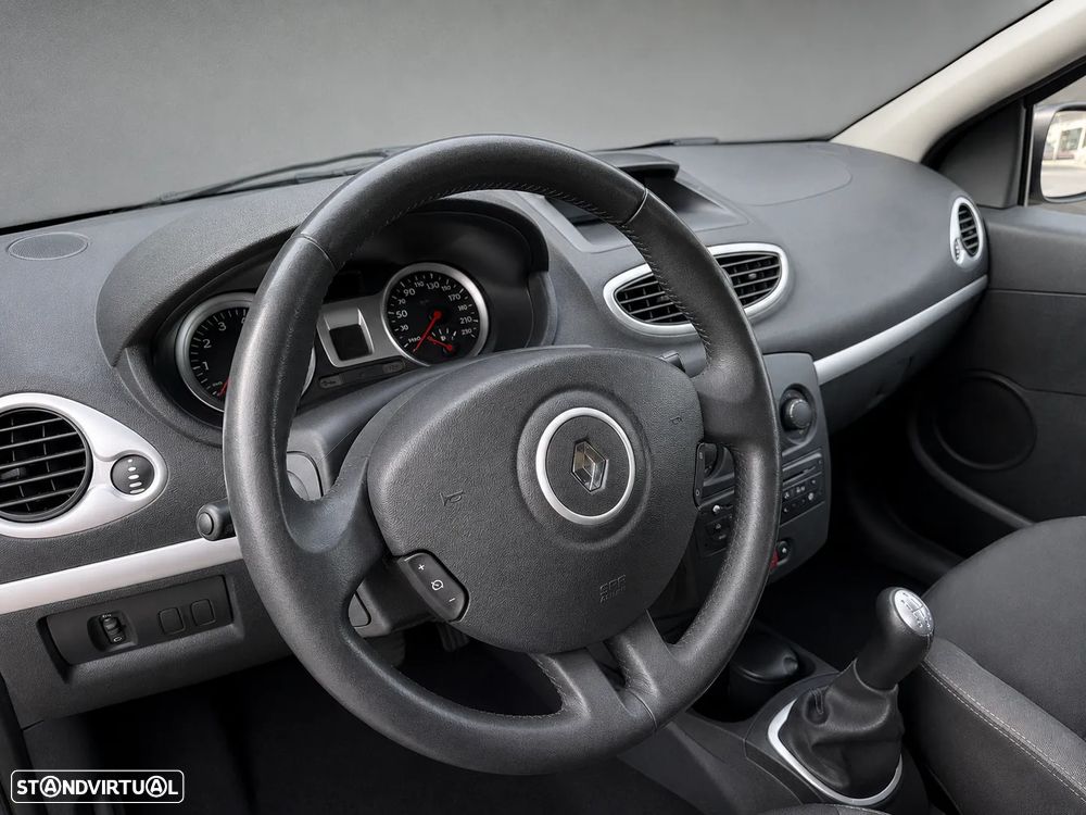 Renault Clio Break 1.2 16V Confort 130g - 6