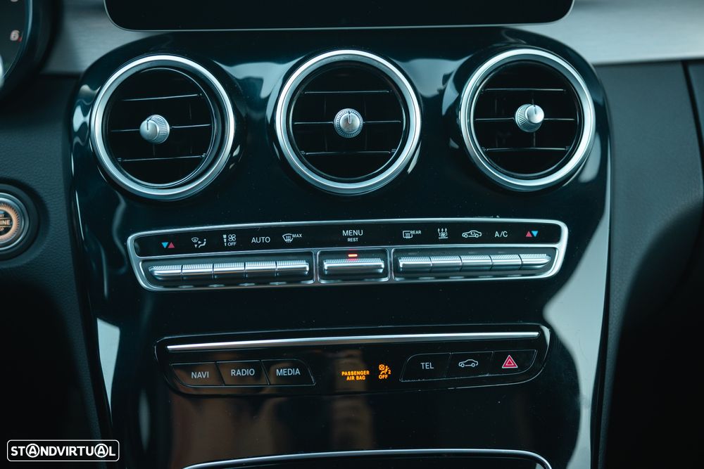 Mercedes-Benz C 300 de AMG Line - 38