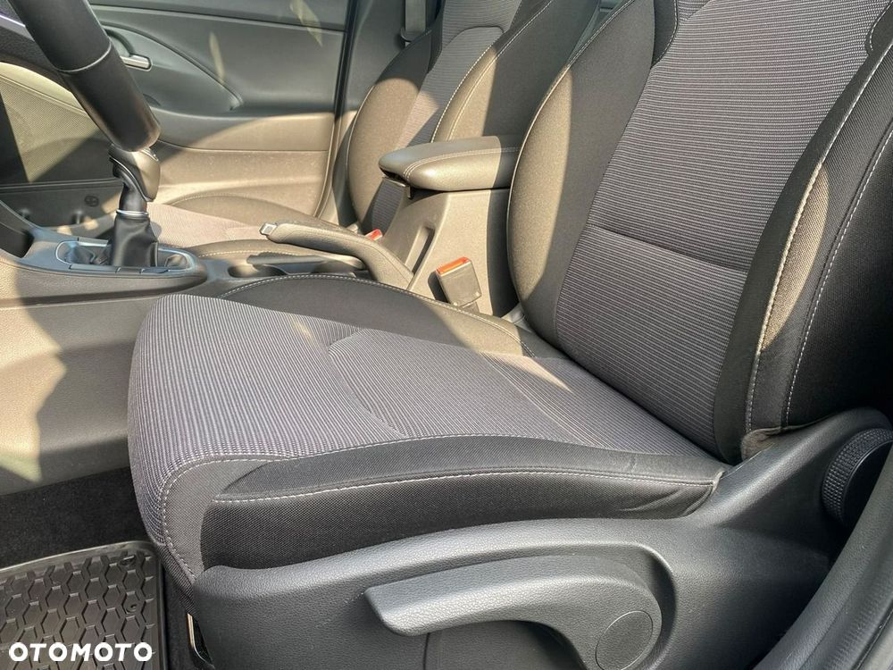 Hyundai i30 1.5 DPI Modern - 26