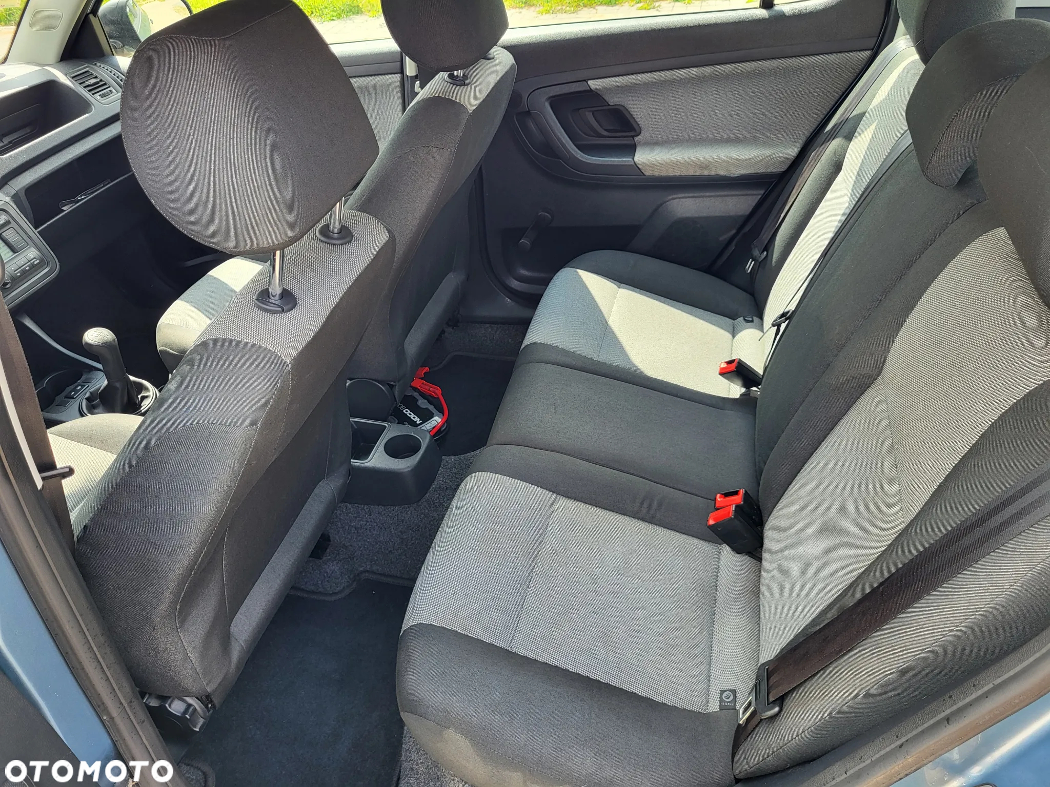Skoda Fabia 1.2 HTP COOL Edition - 14
