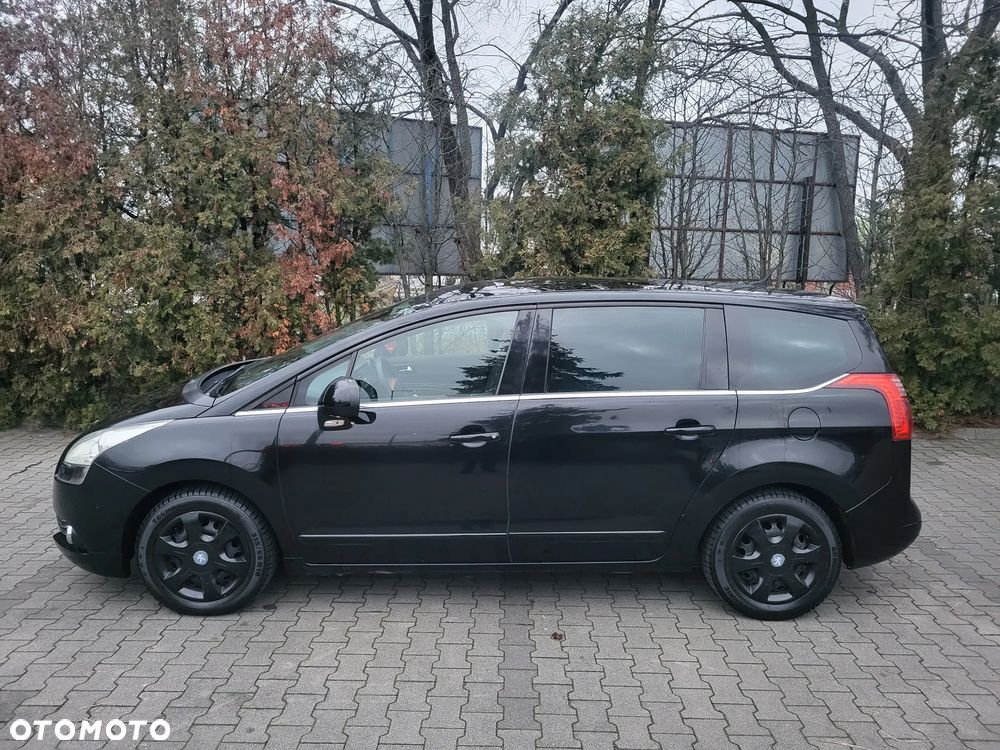 Peugeot 5008 1.6 THP Family 7os - 7