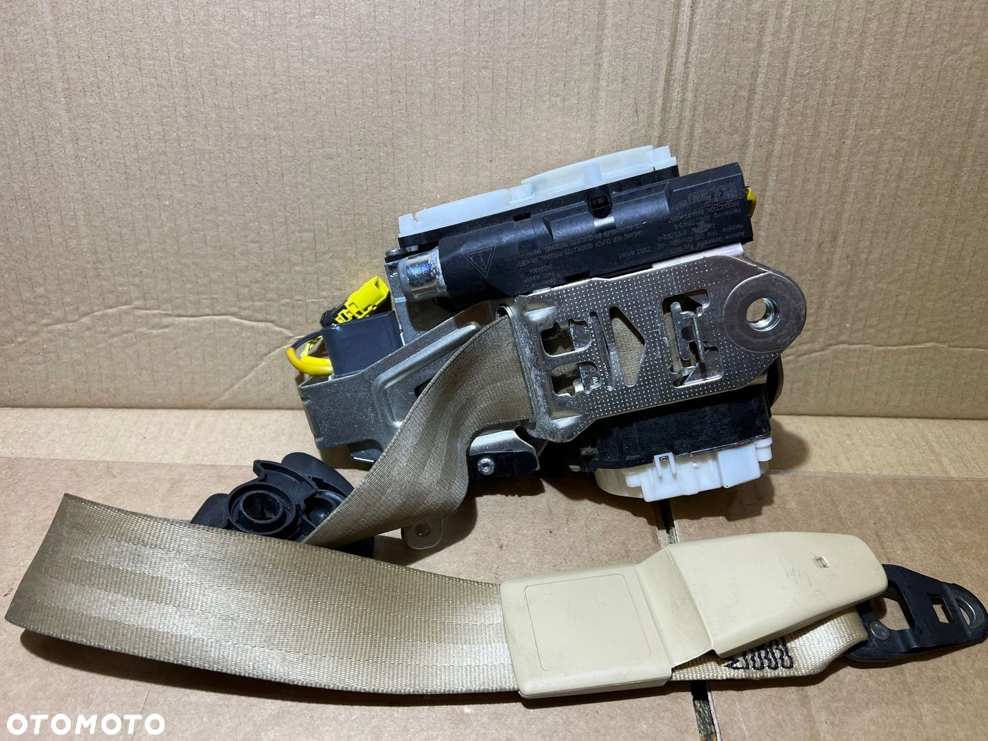 AUDI A6 C7 PAS BEZPIECZEŃSTWA LEWY PRZÓD PRZEDNI KREMOWY 4G8857705H - 5