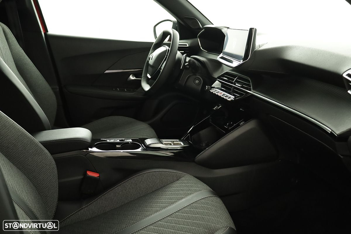 Peugeot 2008 1.2 PureTech Allure EAT8 - 20