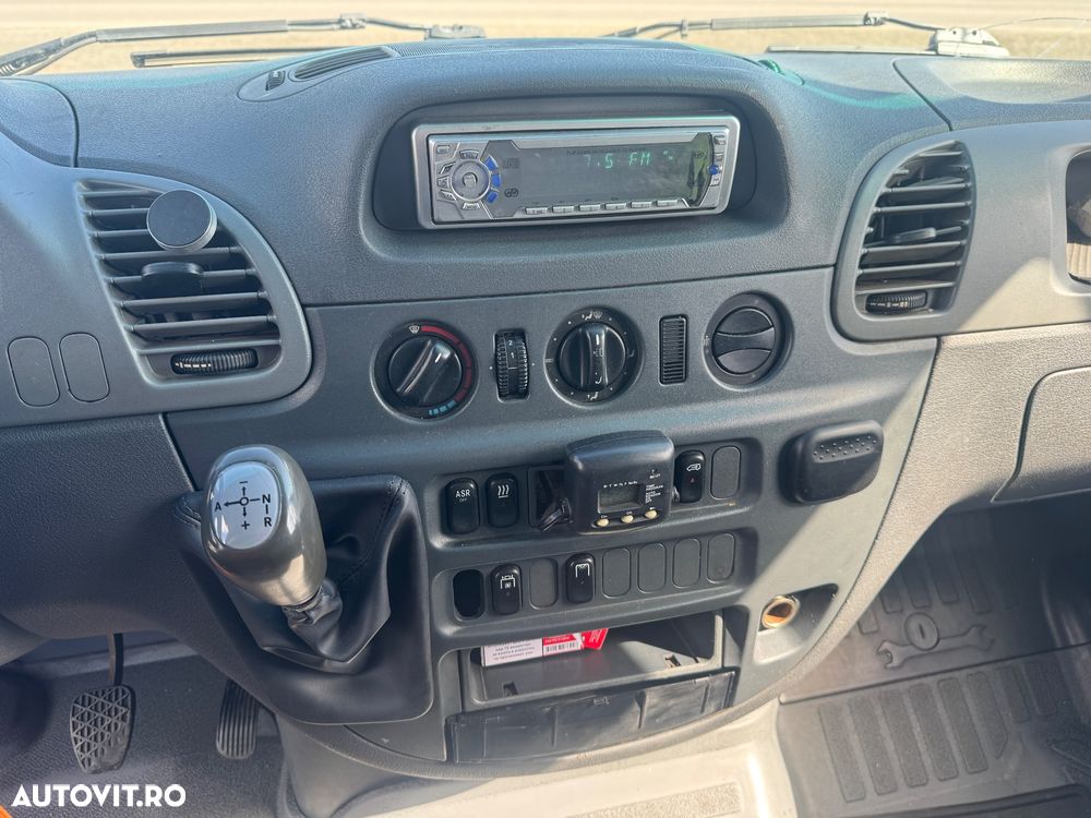 Mercedes-Benz Sprinter - 10