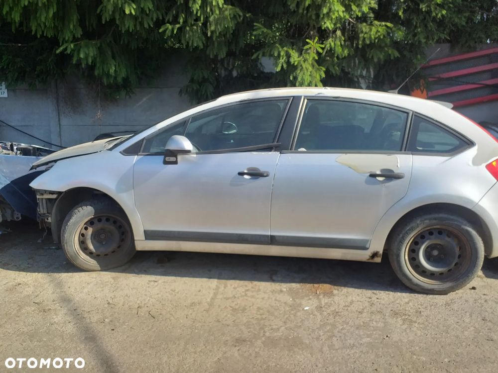 Auto na części - Citroen C4 diesel 2010 Silnik Skrzynia Drzwi Maska Klapa Błotnik Zderzak Lampa Szyba Klamka Lusterko Deska Kokpit - 1