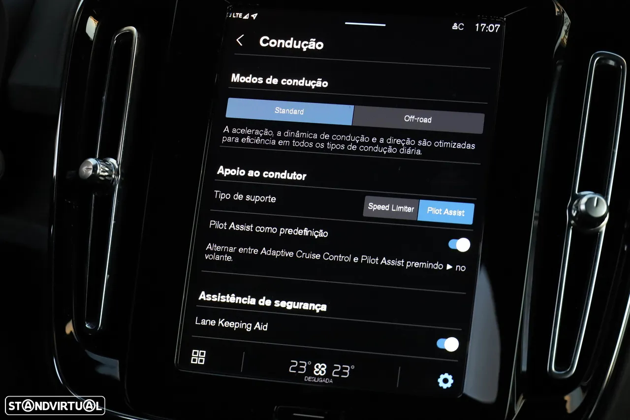 Volvo XC 40 Recharge Extended Range Plus - 24