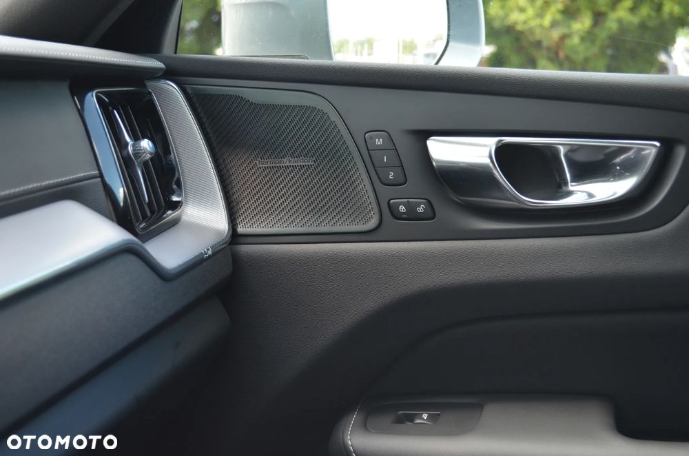 Volvo XC 60 T8 AWD Plug-In Hybrid Inscription - 26