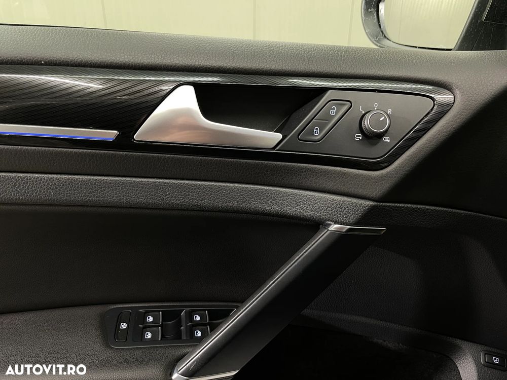 Volkswagen Golf 1.4 GTE Plug-In-Hybrid DSG - 25