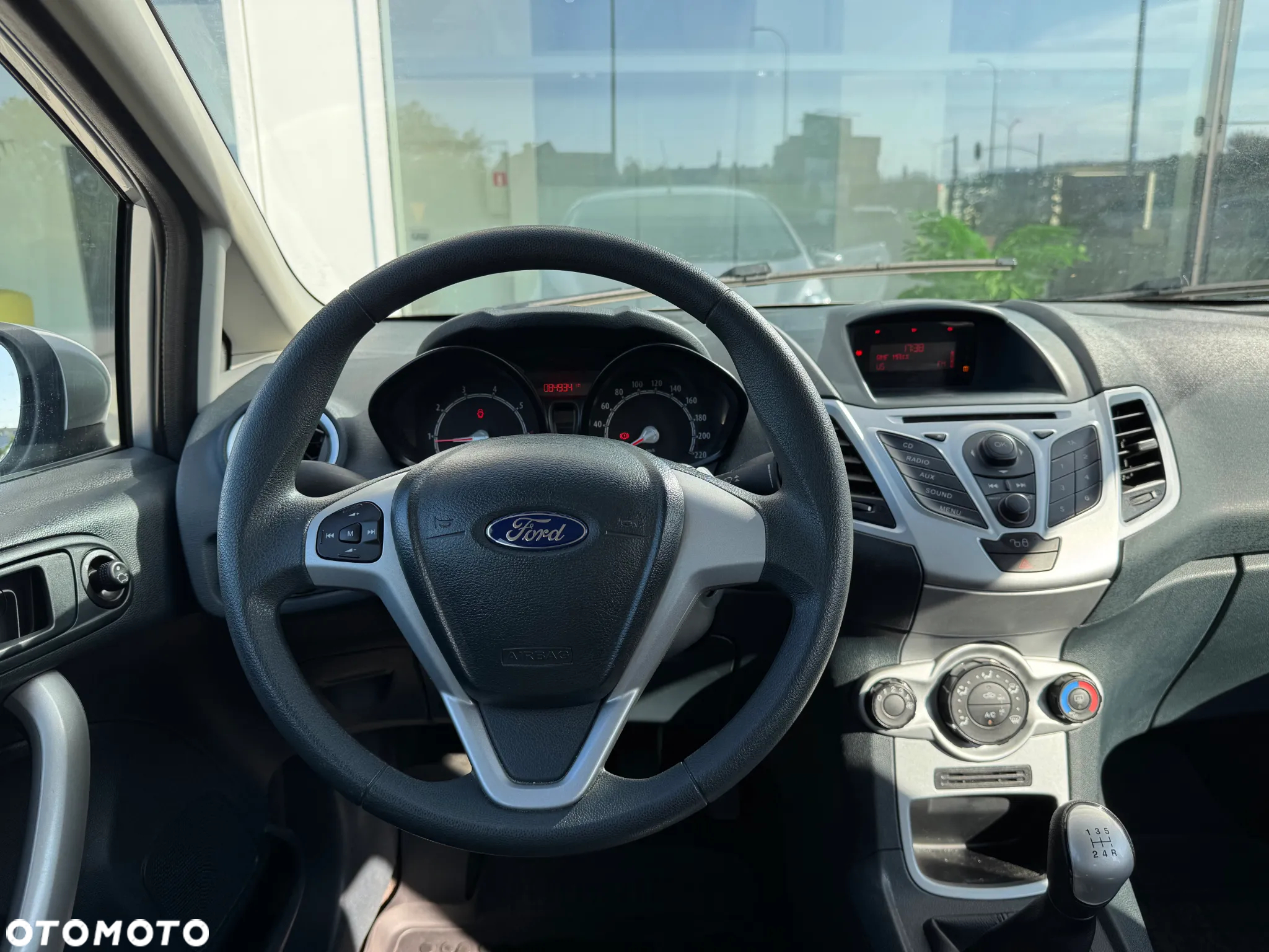Ford Fiesta 1.25 Ambiente EU5 - 13