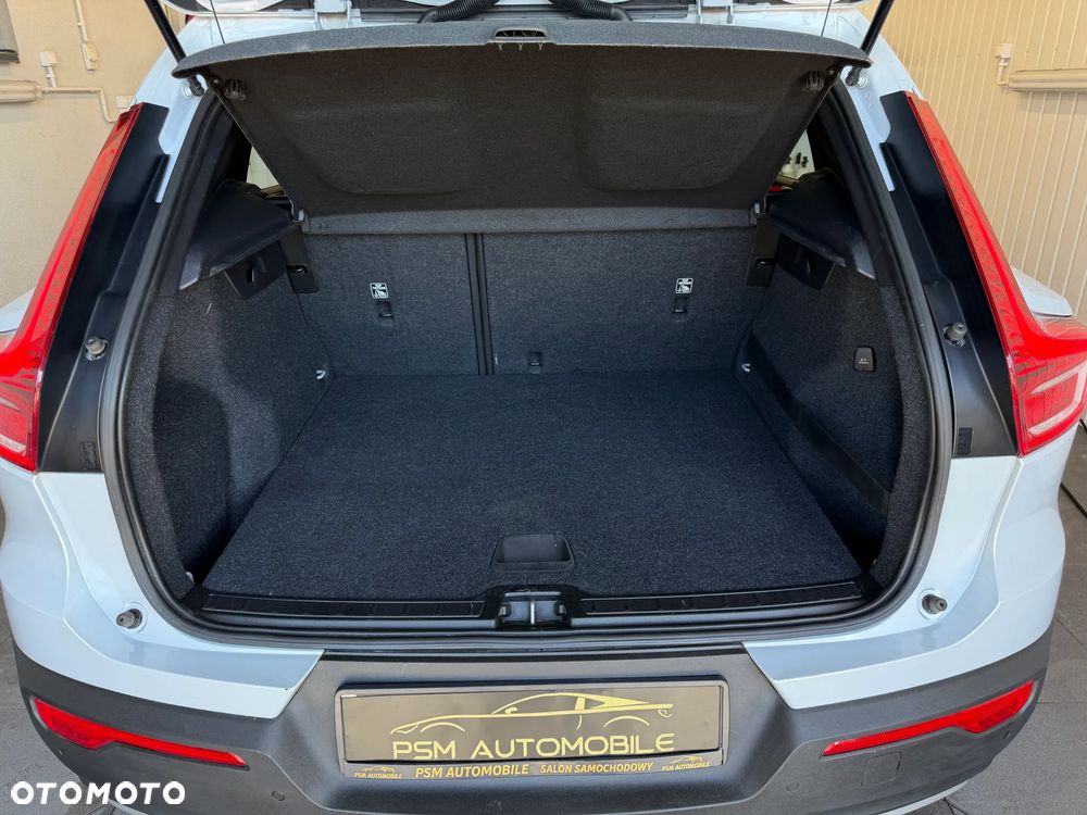 Volvo XC 40 T3 Momentum Pro - 26