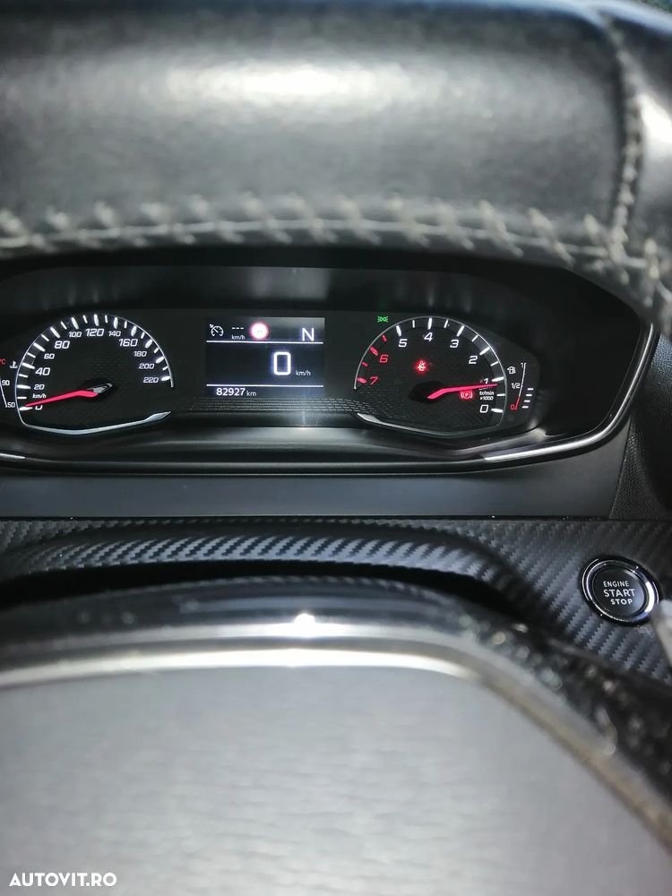 Peugeot 2008 1.2 L PureTech STT EAT8 Allure - 7
