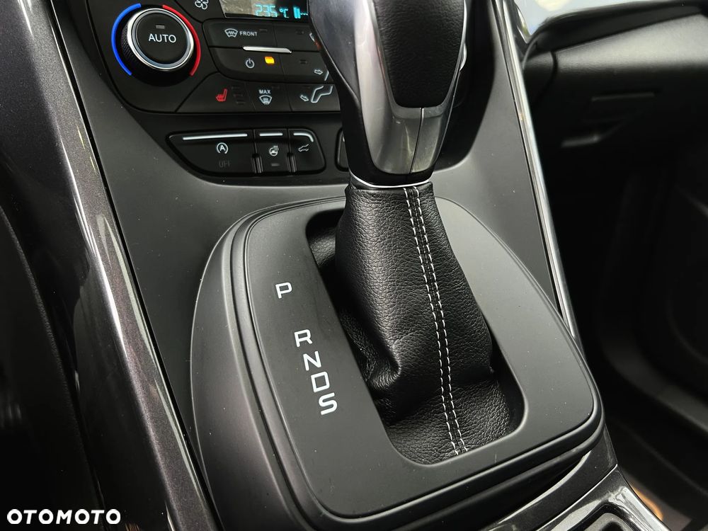 Ford Kuga 2.0 TDCi 4x4 Vignale - 29