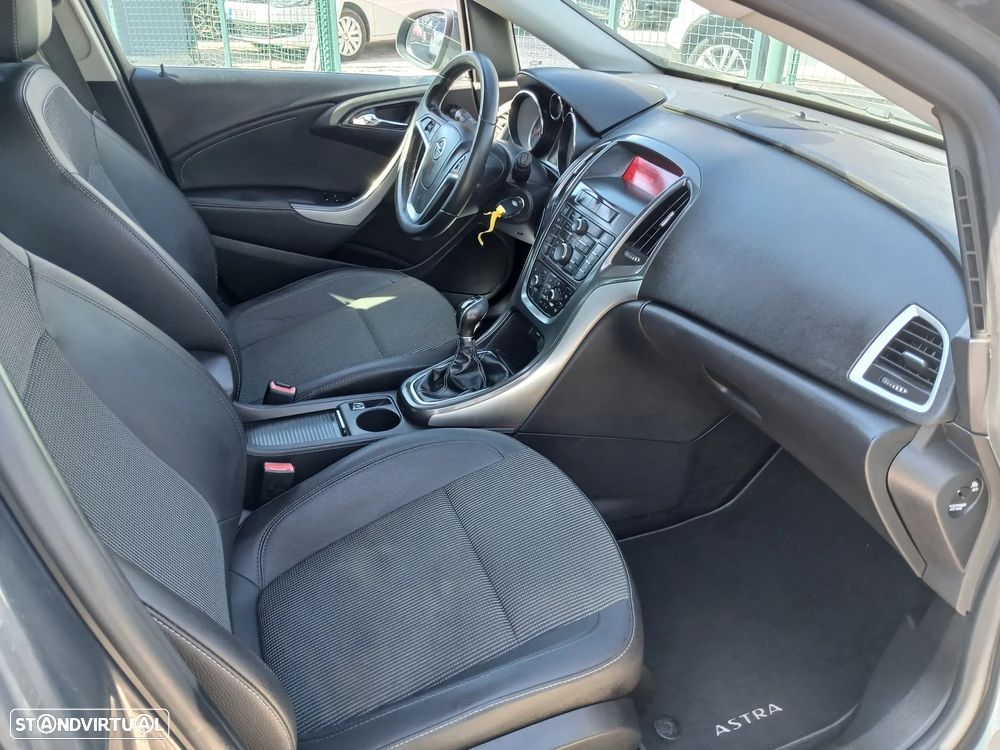Opel Astra 1.3 CDTI Cosmo S/S 106g - 24