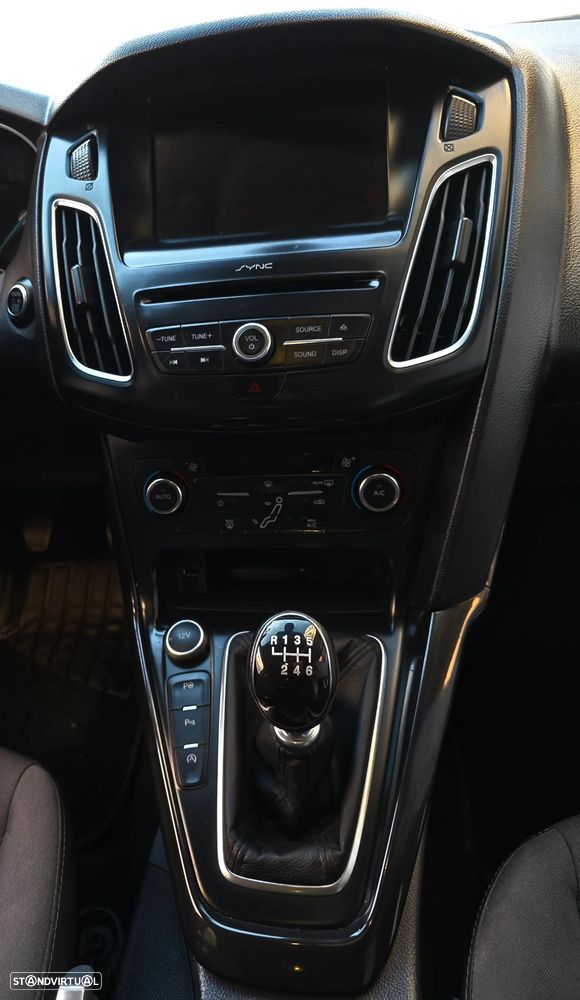 Ford Focus SW 1.5 TDCi Titanium - 46