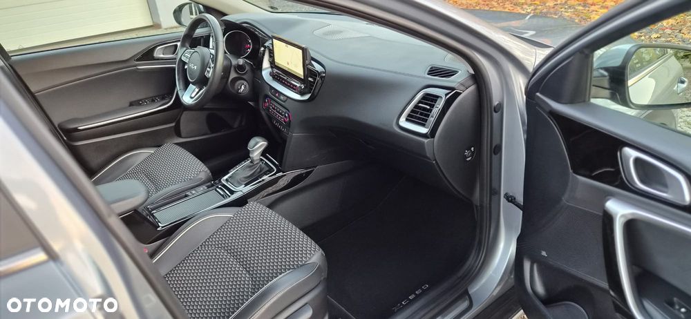 Kia Ceed 1.5 T-GDI L Business Line DCT - 15