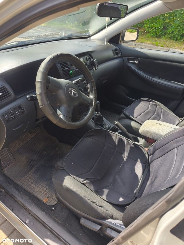 Toyota Corolla - 5