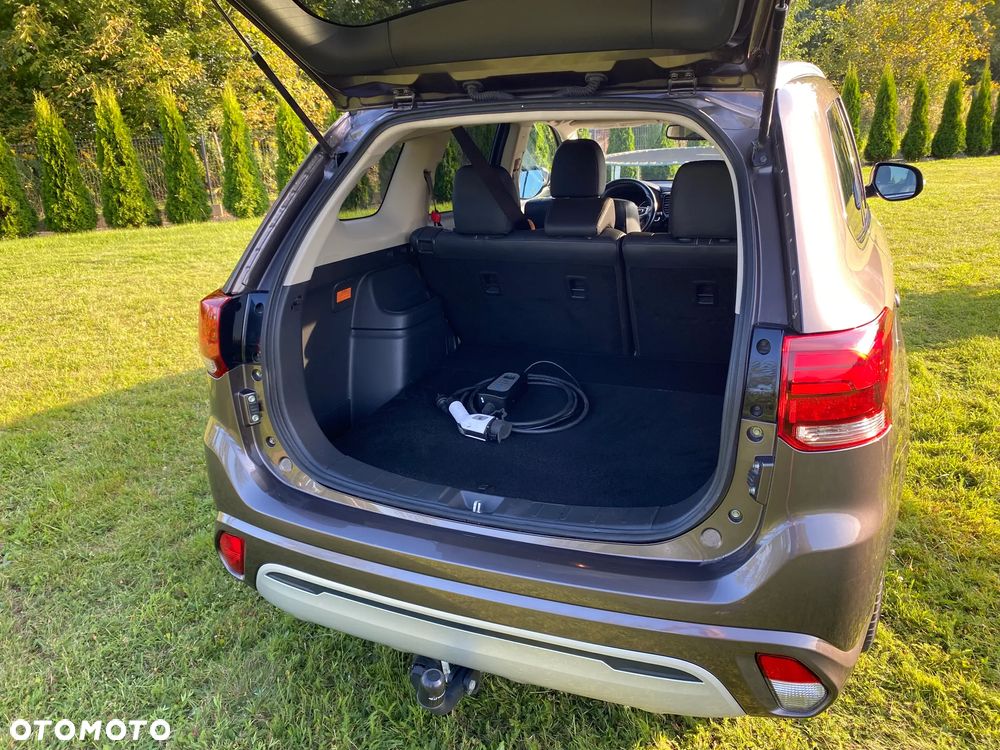 Mitsubishi Outlander - 4