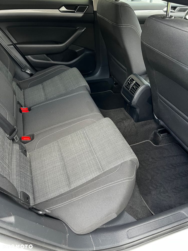 Volkswagen Passat 1.5 TSI EVO Comfortline - 19