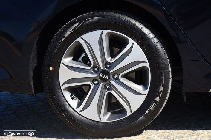 Kia Optima SW 2.0 CVVT PHEV - 29