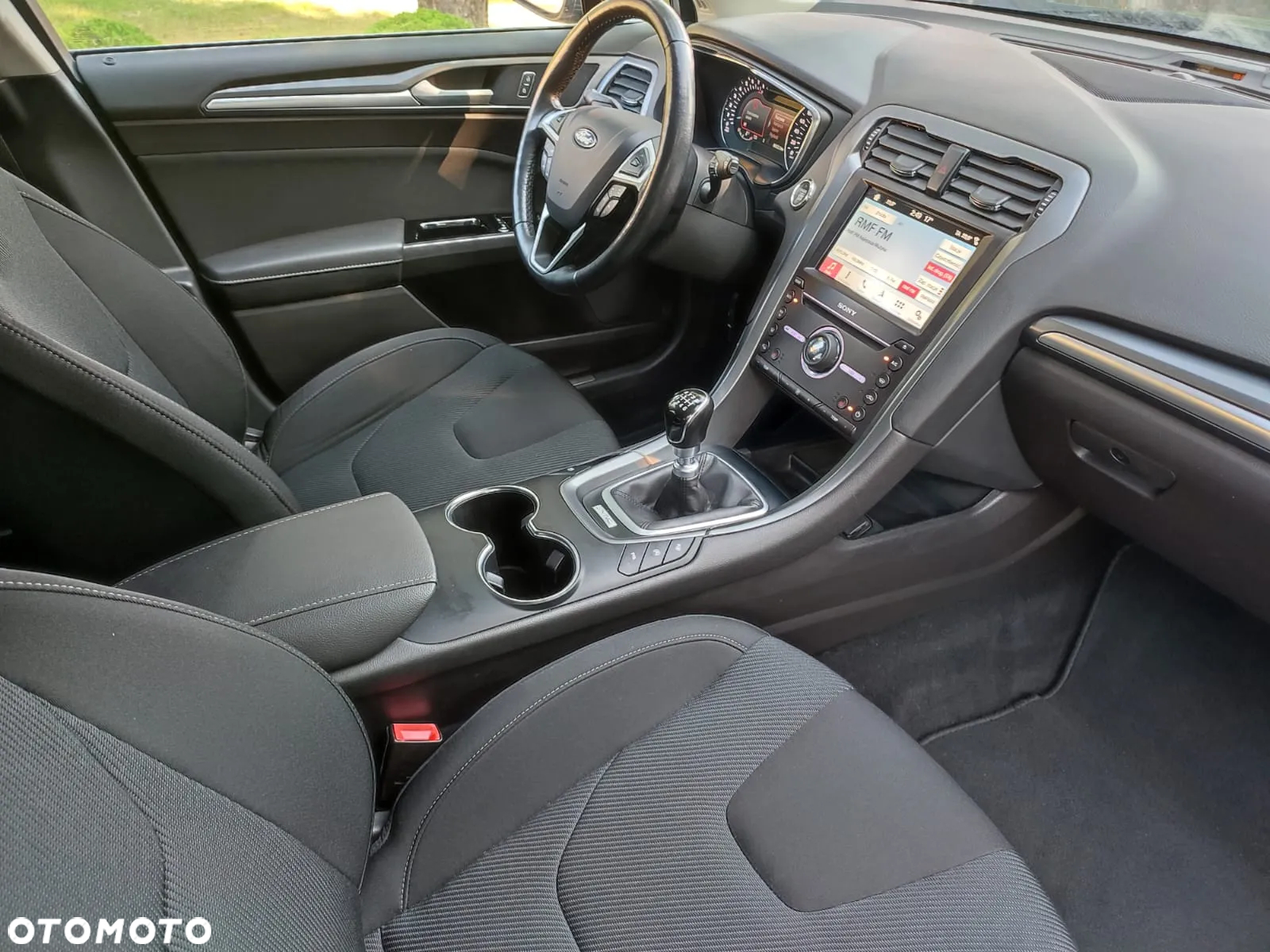 Ford Mondeo - 33