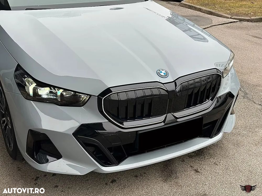 BMW Seria 5 530e xDrive Aut. - 3