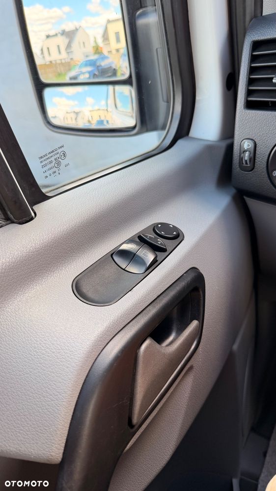 Mercedes-Benz Sprinter - 9