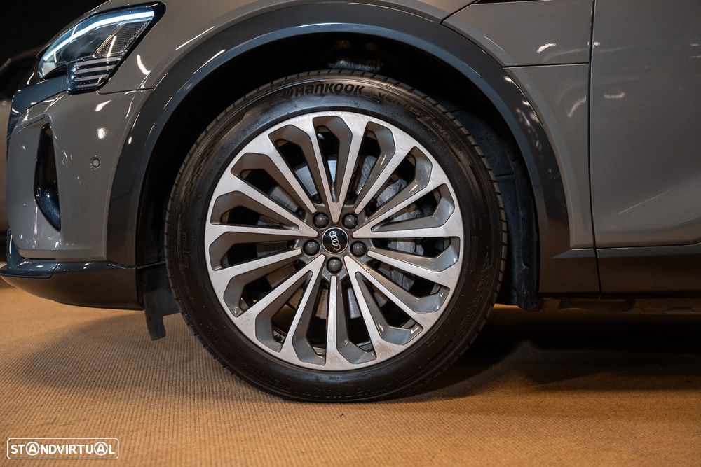 Audi Q8 e-Tron Sportback 55 quattro S line - 9