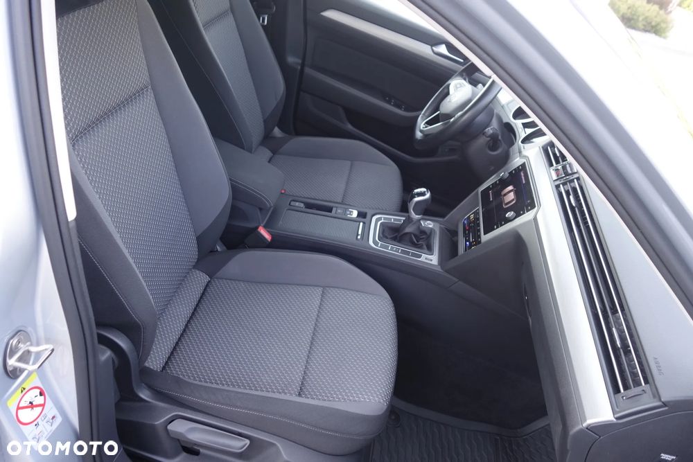 Volkswagen Passat 2.0 TDI EVO Business - 8