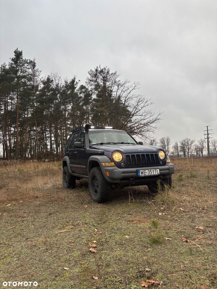 Jeep Cherokee - 27