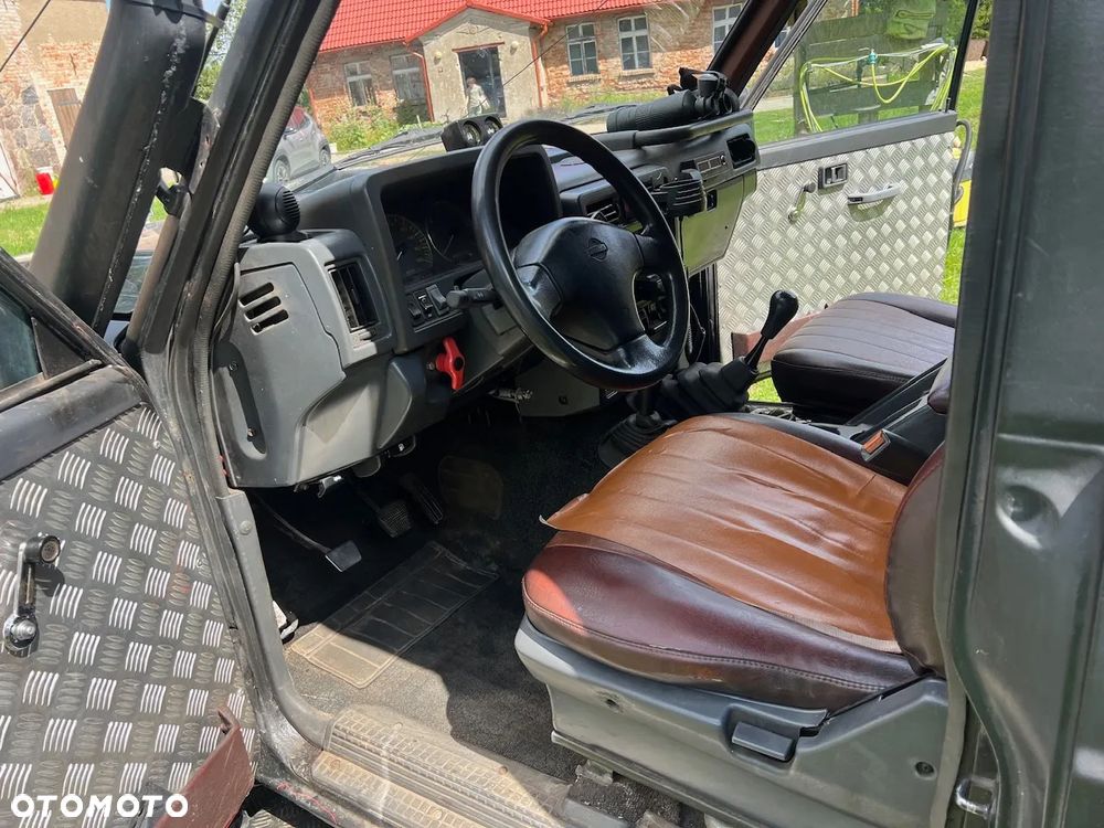 Nissan Patrol 2.8 TD SWB SLX - 21