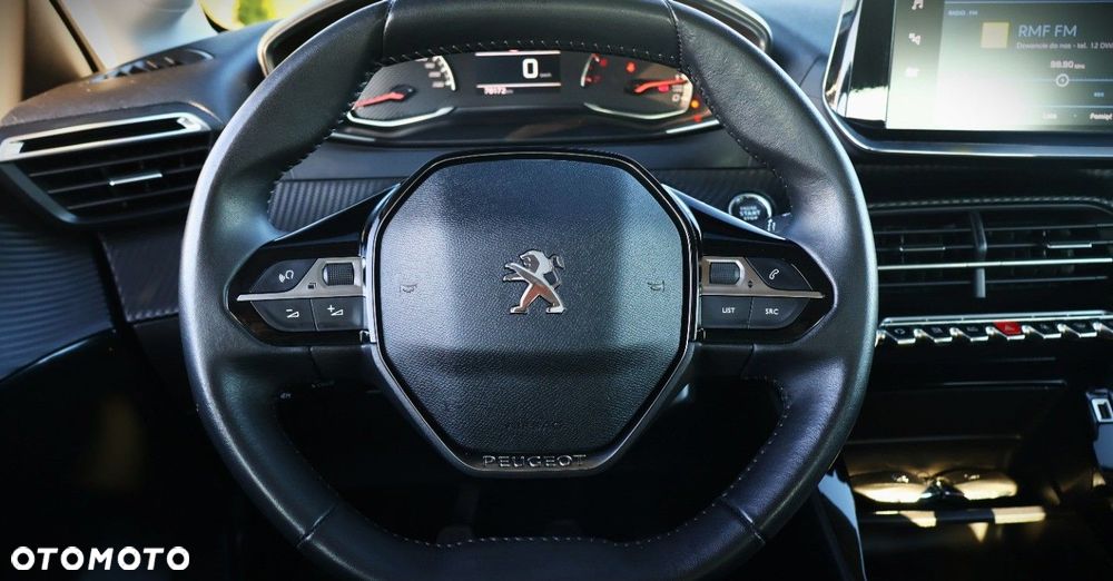 Peugeot 208 - 21