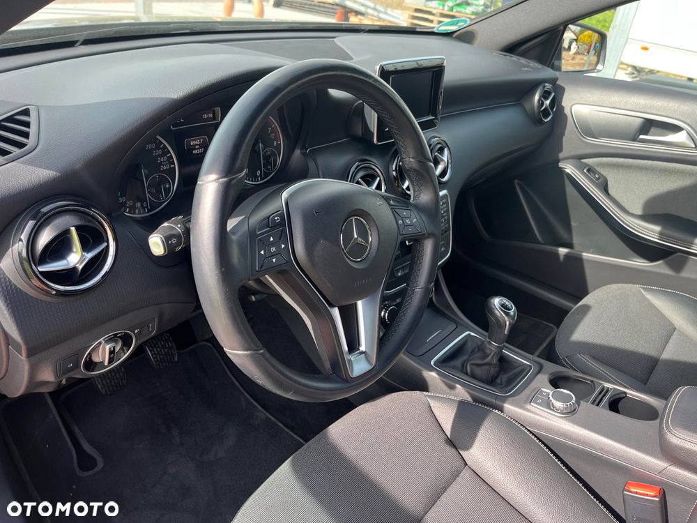 Mercedes-Benz Klasa A 180 (BlueEFFICIENCY) - 18
