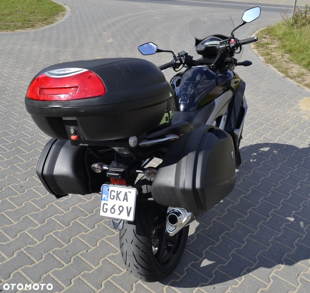 Honda VFR - 2