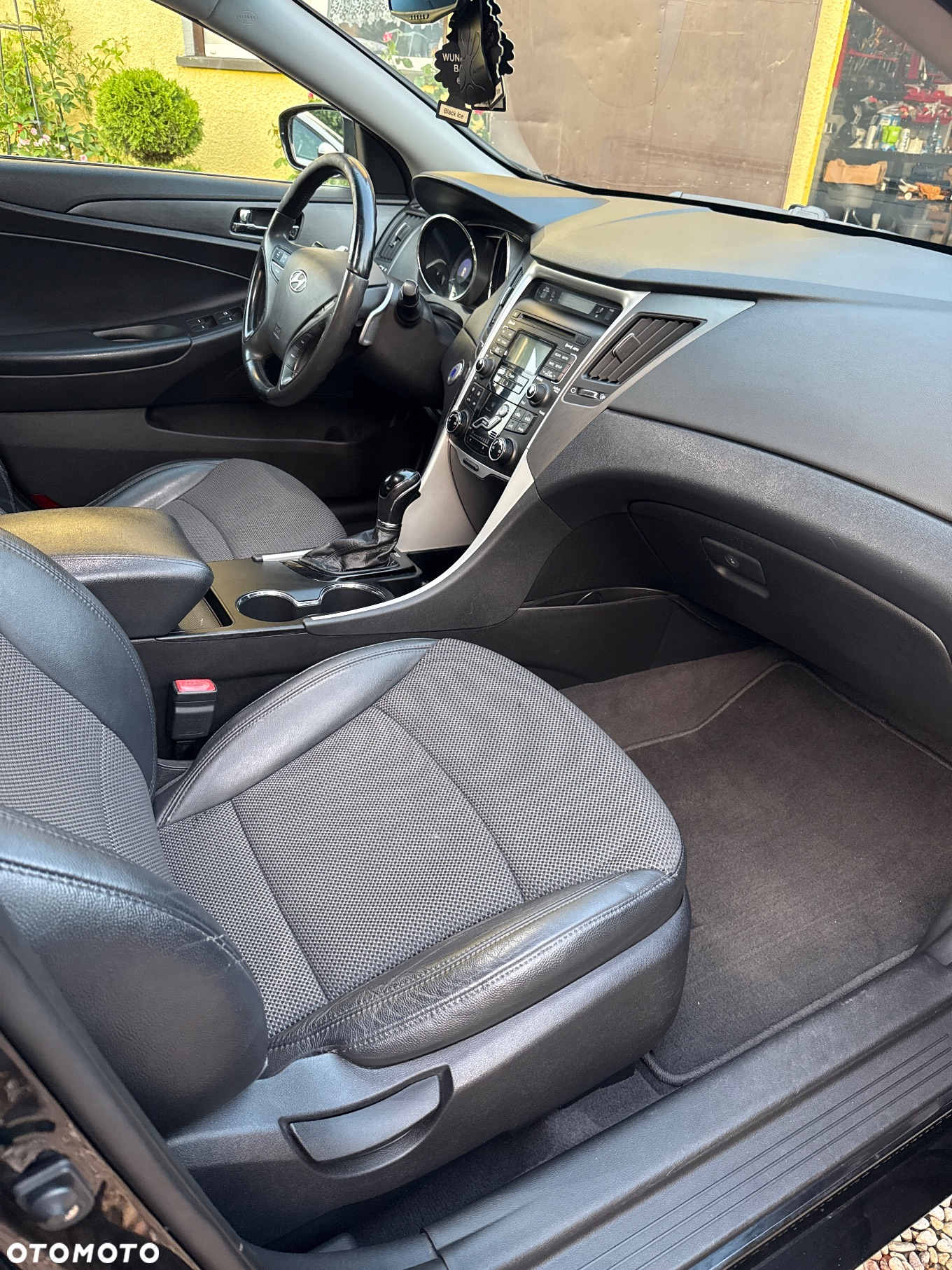 Hyundai Sonata - 10