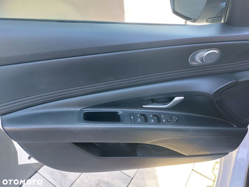 Hyundai Elantra 1.6 Smart - 13