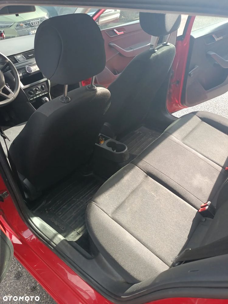 Skoda RAPID 1.2 TSI Active - 9