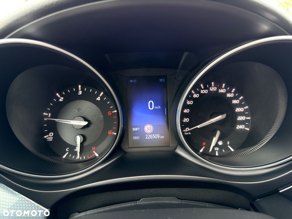 Toyota Avensis 2.0 D-4D Premium - 33