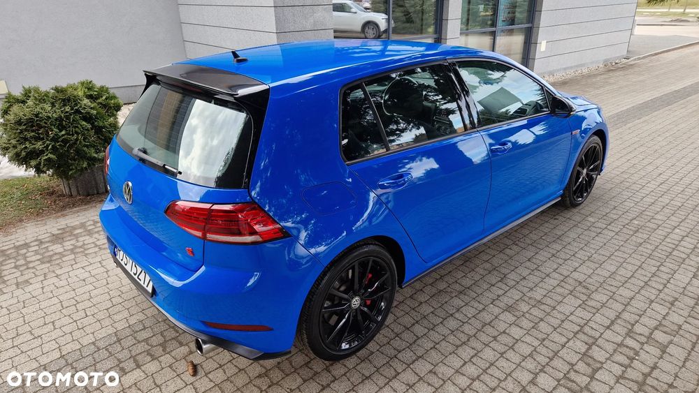 Volkswagen Golf - 10