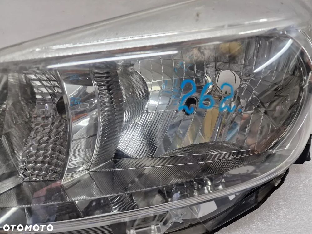 TOYOTA YARIS III 3 11- LEWA LAMPA PRZEDNIA PRZÓD , NR KOITO 0D-79 , NR AUKCJI LL262 - 3
