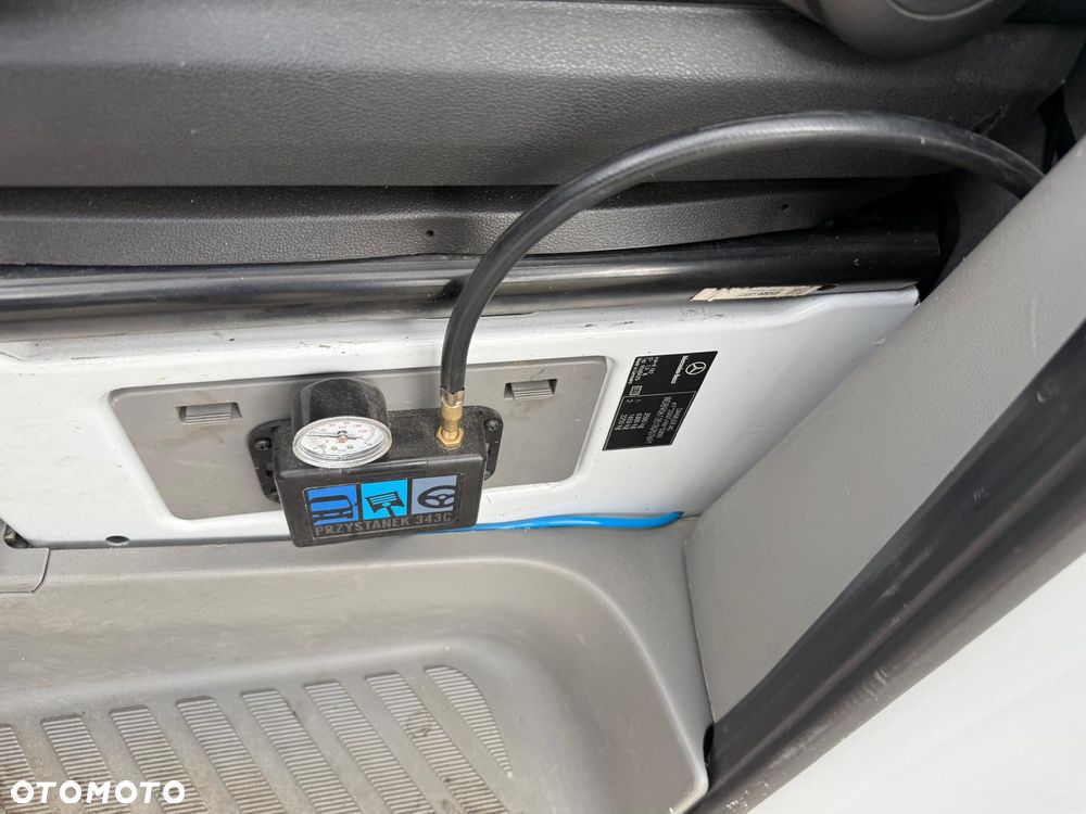 Mercedes-Benz Sprinter 316 CDI, 2.2 163KM, Kontener + winda, Zadbany - 23