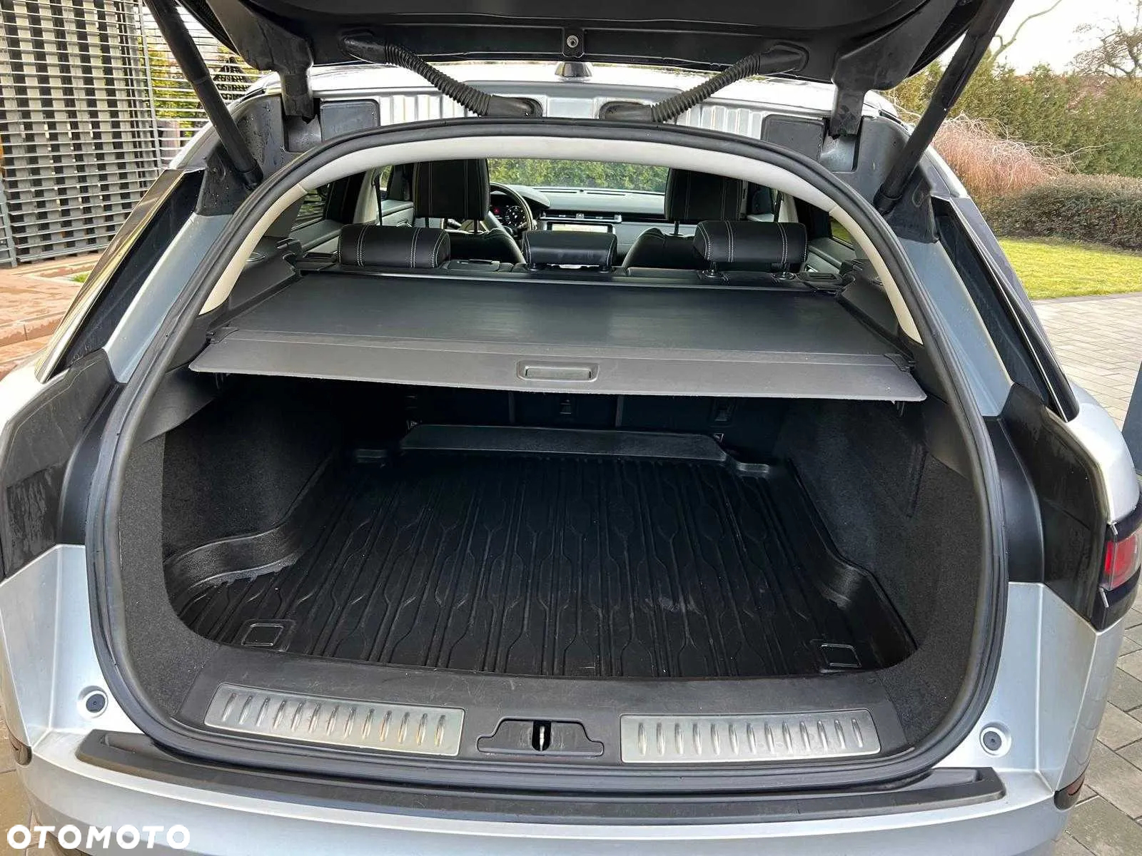 Land Rover Range Rover Velar 2.0 SD4 R-Dynamic SE - 11