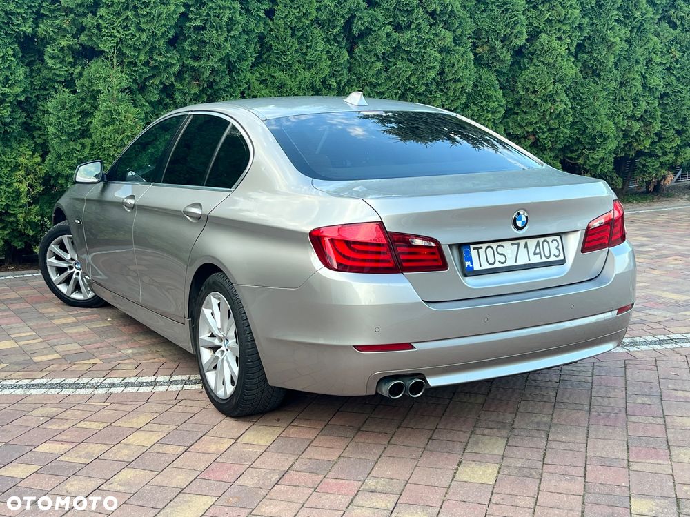 BMW Seria 5 523i - 10
